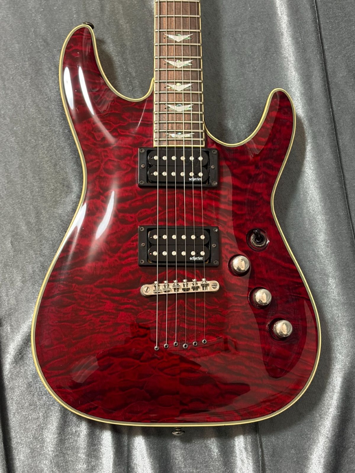 Schecter シェクター OMEN 6 Extreme 2ハムバッカー コイルタップ付きの万能モデル エレキギター