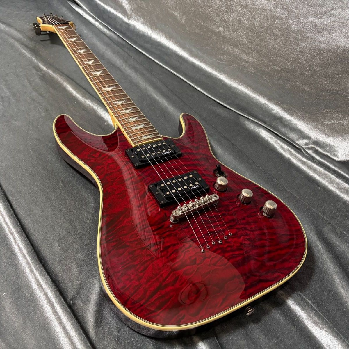 Schecter シェクター OMEN 6 Extreme 2ハムバッカー コイルタップ付きの万能モデル エレキギター