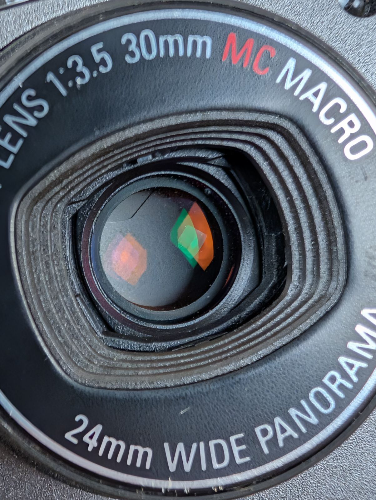 チタニウムブラウン