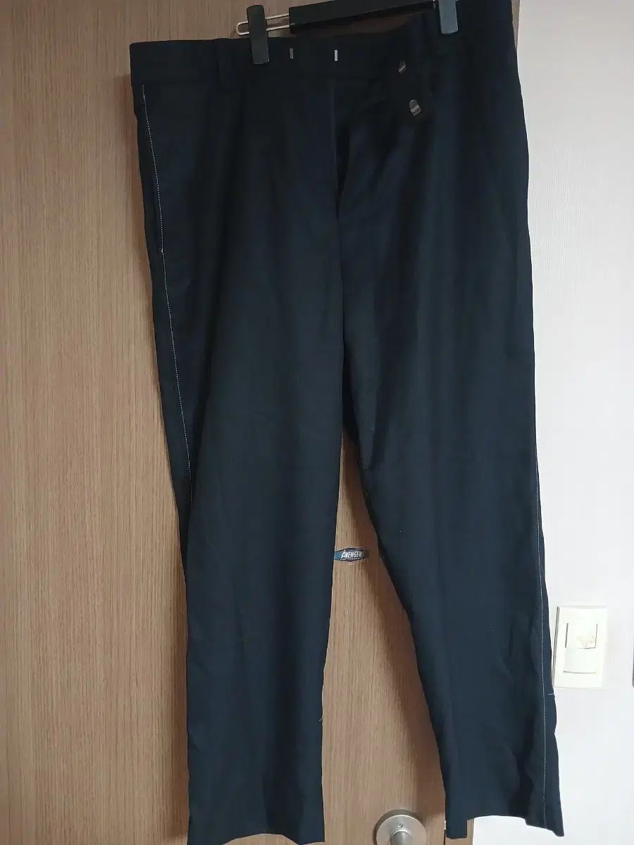 SYSTEM homme ダークネイビー スティッチ デザインテープ メンズ テーパードフィット ズボン 88 35