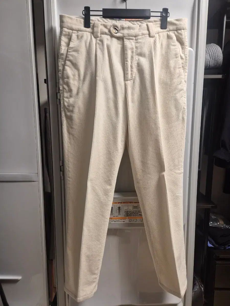 ブルネロクチネリ レジャーフィット コーデュロイ パンツ アイボリー 48 33-34