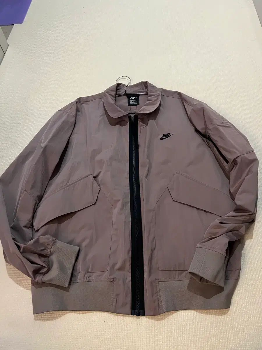 ナイキ ウィンドブレーカー ジャケット グレー