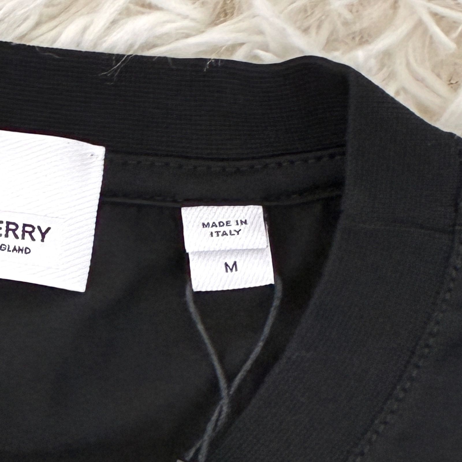 バーバリー S 未使用 Tシャツ 現行タグ 未使用タグ付き・希少デザイン