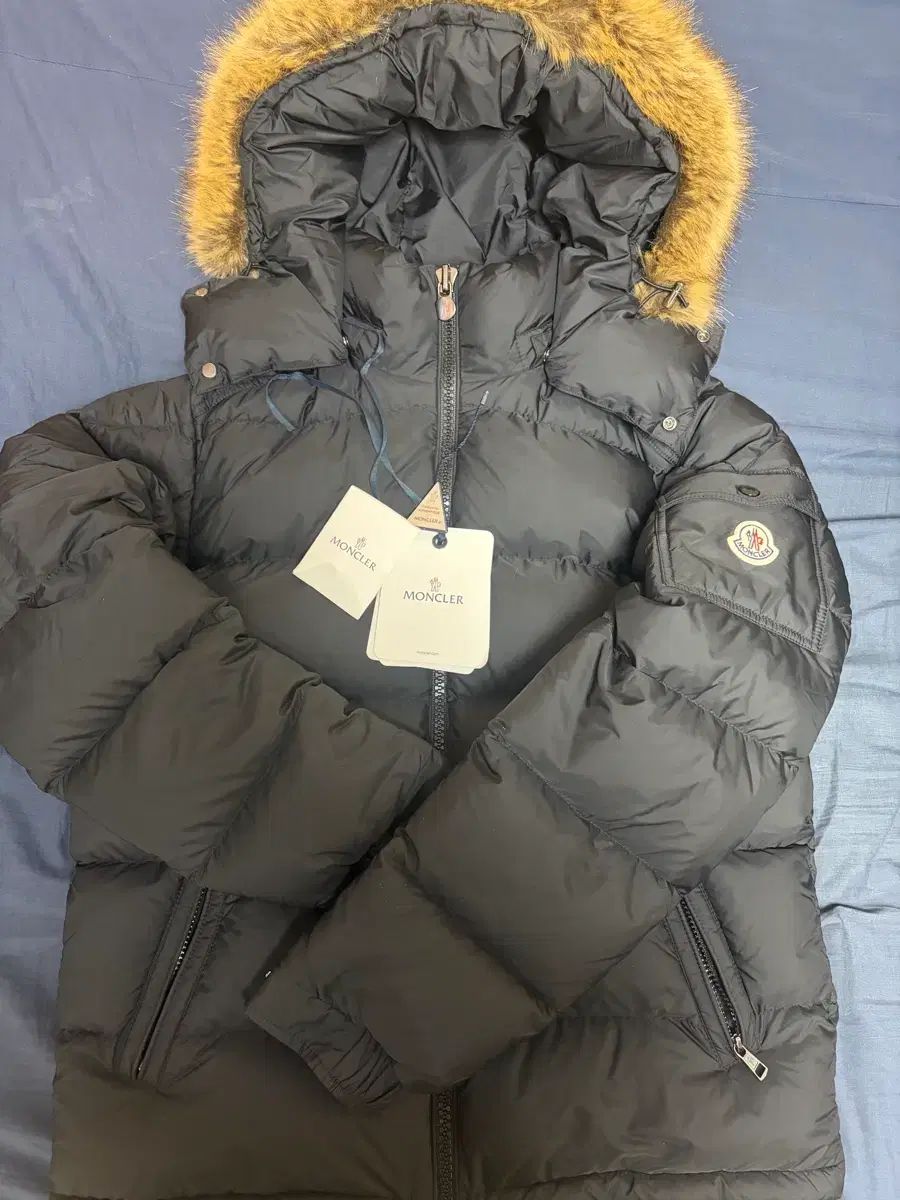 MONCLER モンクレール マヤフ フード ショートダウン ブラック サイズ 3