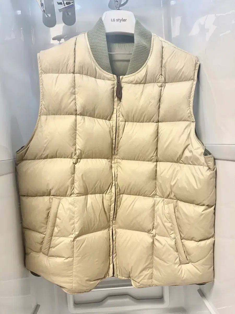 アウトスタンディング ダウン ベスト L