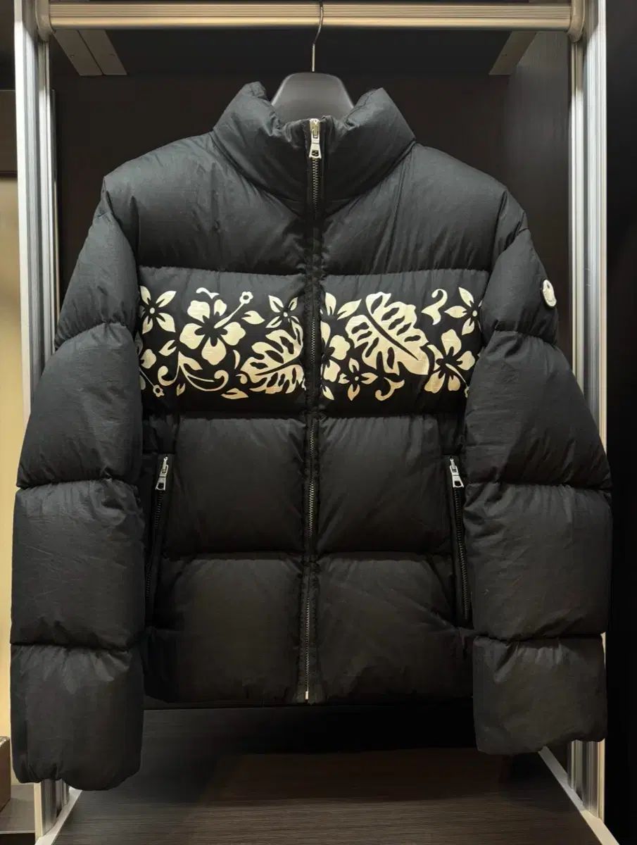 モンクレール x エンジェルズ アイディールワイルド ショート ダウン ジャケット ブラック - 21 FW