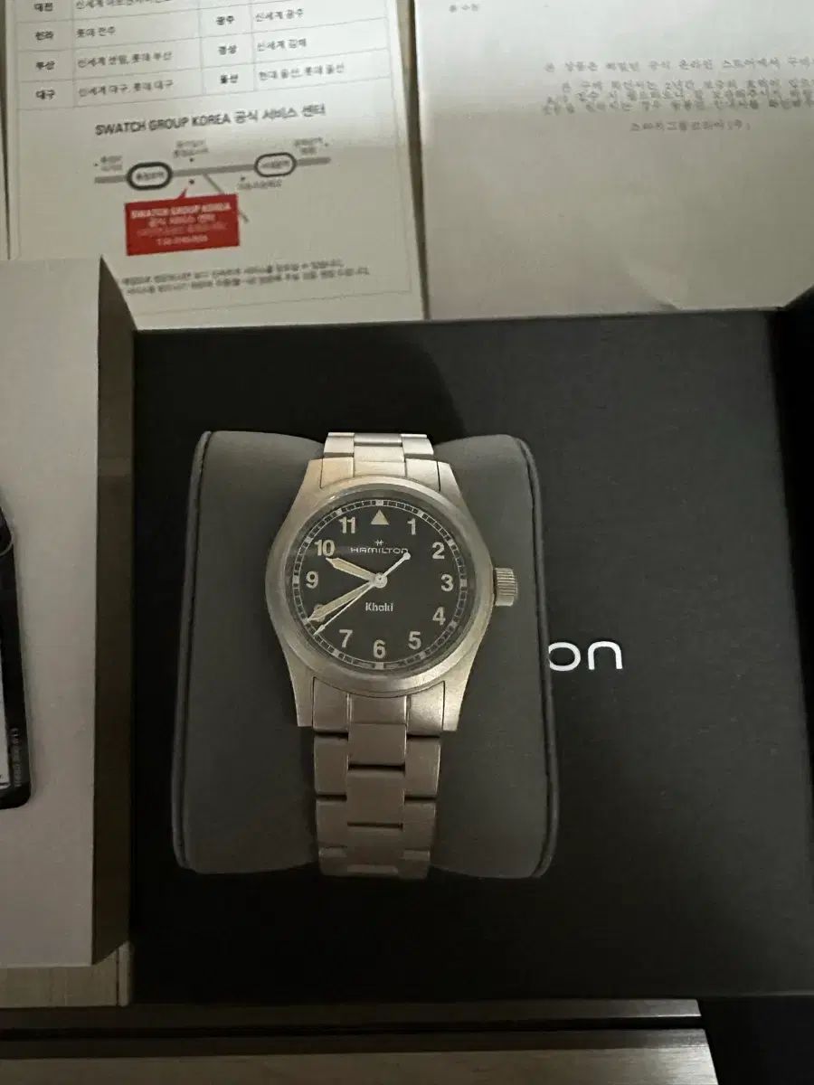 ハミルトン カーキフィールド クォーツ 33 mm ブラックダイアル