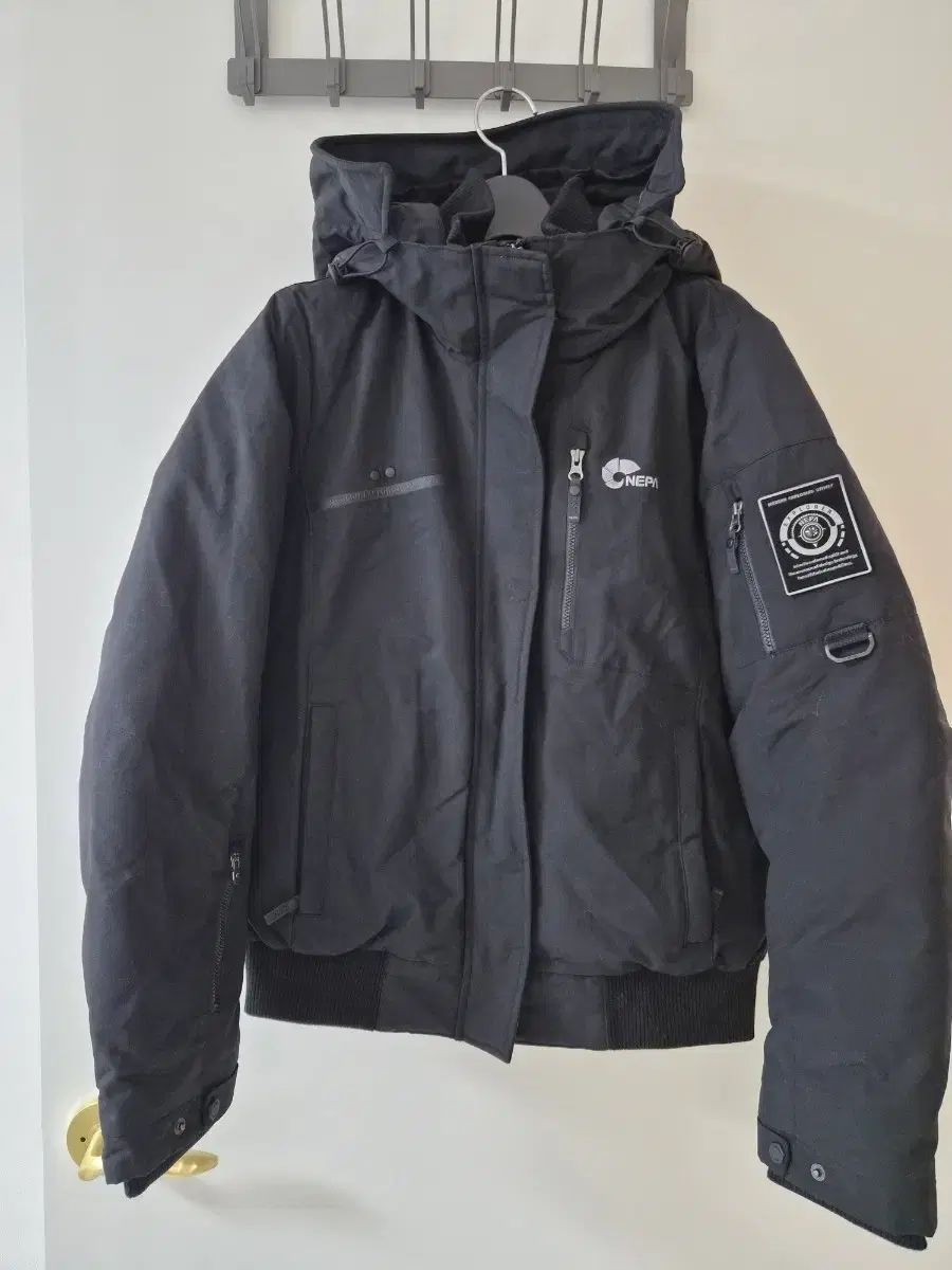 NEPA ブラック ダウン アウター フード 取り外し