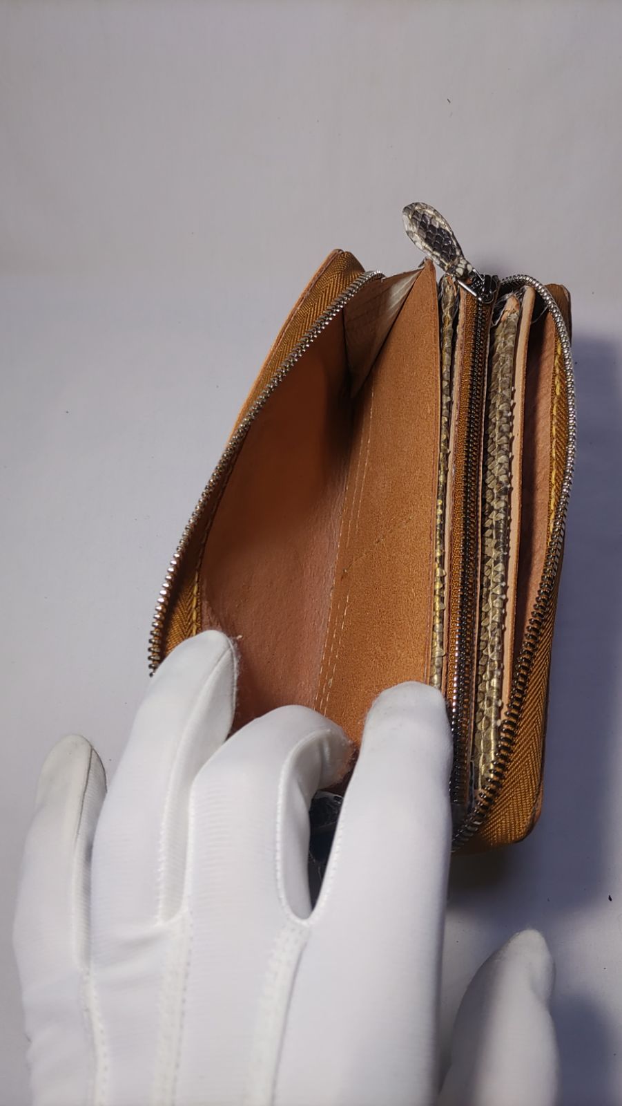 ダイヤモンド•パイソン|牛革 ラウンドタイプ