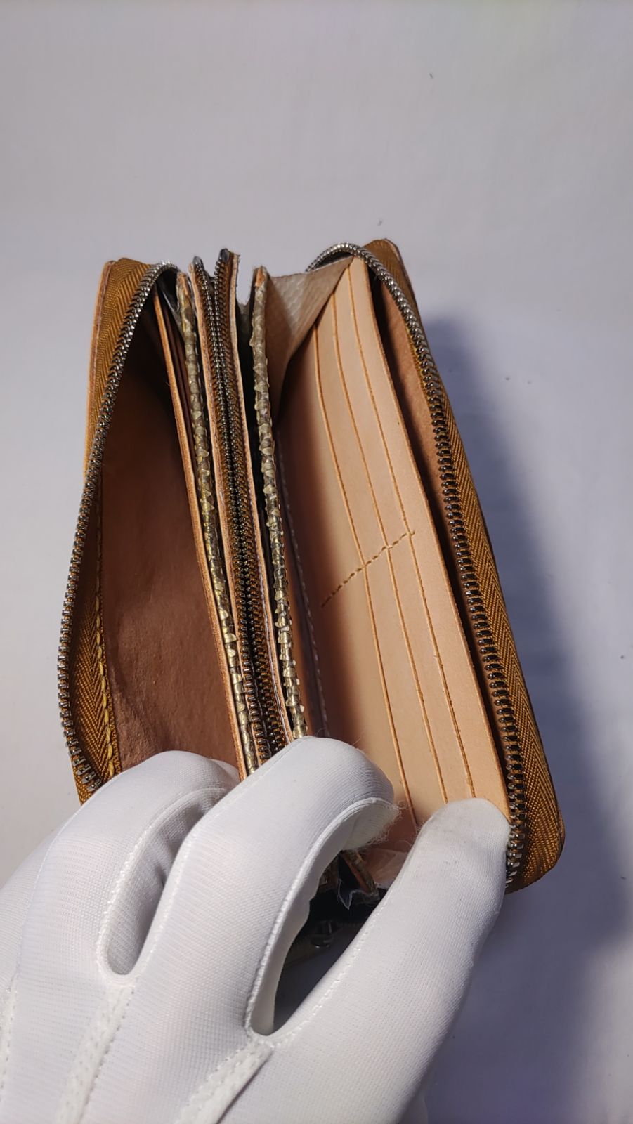 ダイヤモンド•パイソン|牛革 ラウンドタイプ