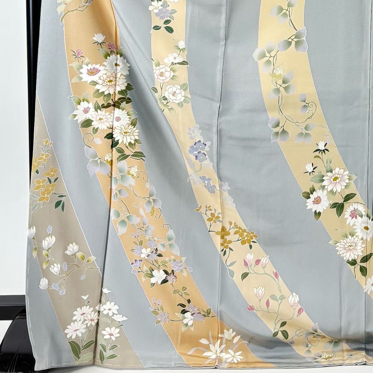 訪問着 身丈175.5 cm 裄丈69.5 L 袷 草花 花唐草 金糸 金彩 灰色 正絹 秀品