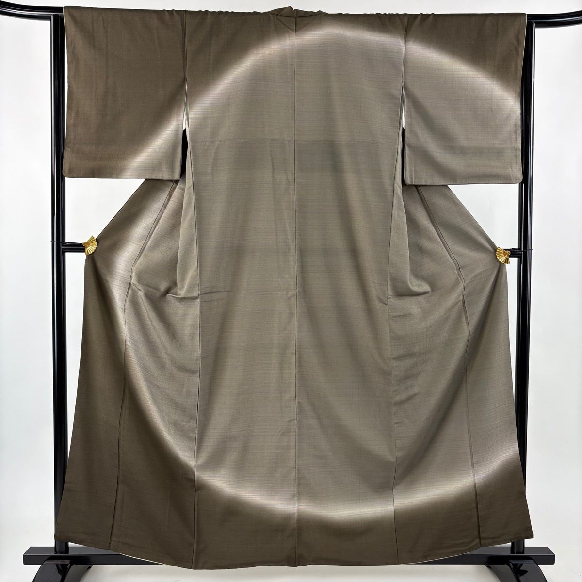 訪問着 身丈159 cm 裄丈64.5 M 袷 紬地 落款 縞 ぼかし 茶緑色 正絹 秀品