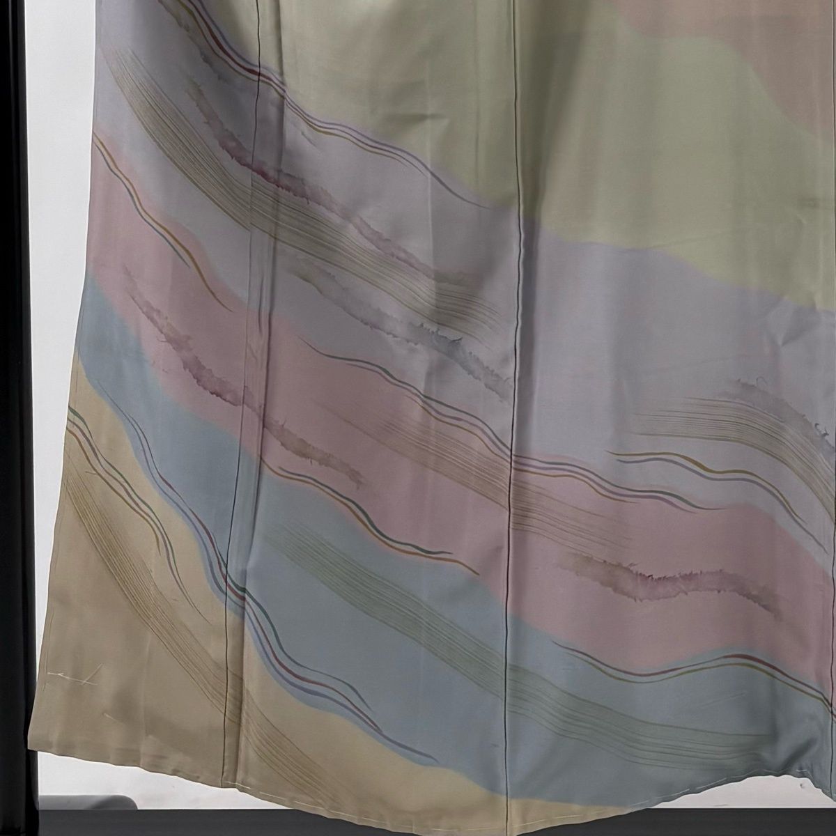 訪問着 身丈155 cm 裄丈62 S 袷 紬地 落款 幾何学模様 染め分け 薄小豆 正絹 秀品