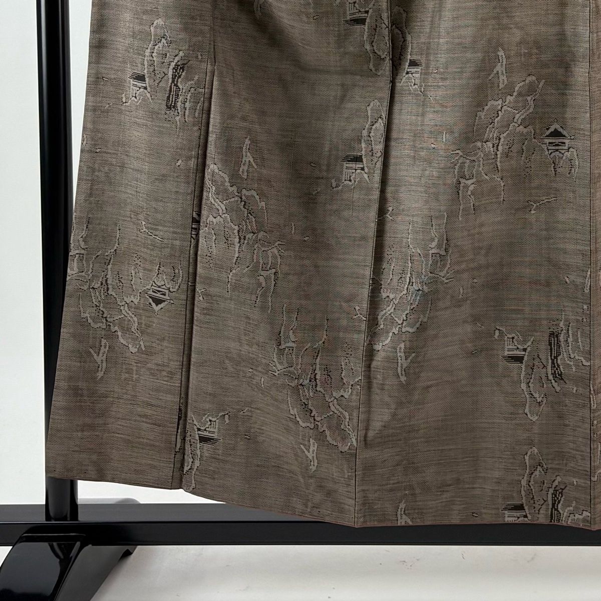 紬 身丈156.5 cm 裄丈64 M 袷 建物 樹木 焦茶色 正絹 秀品