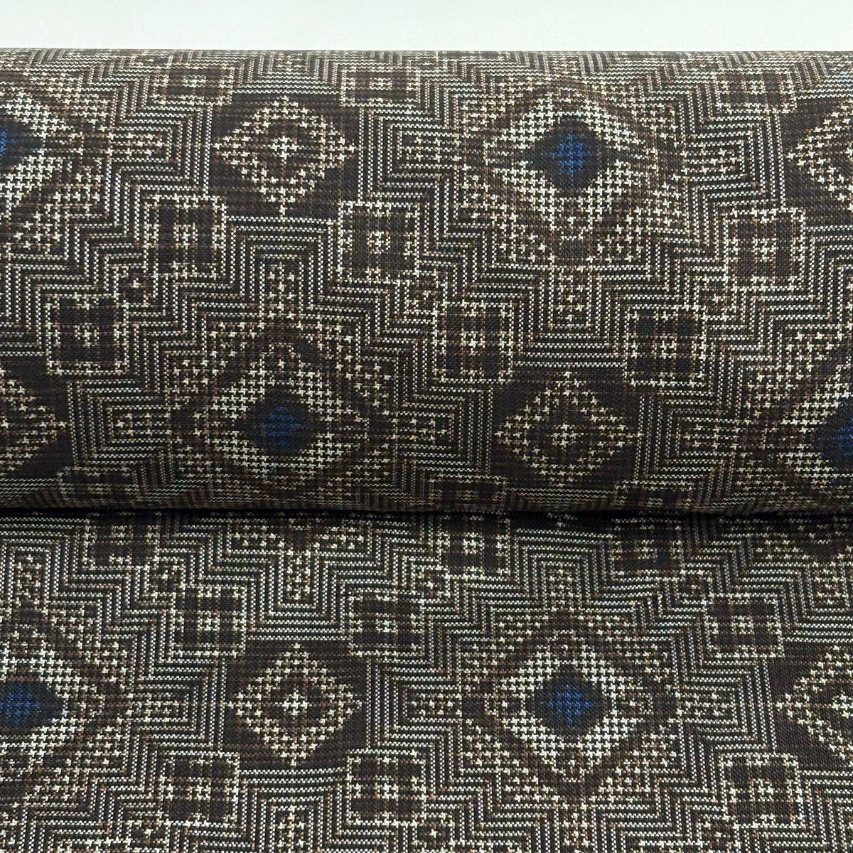  反物 大島紬 証紙 龍郷柄 焦茶色 正絹 その他 着物反物