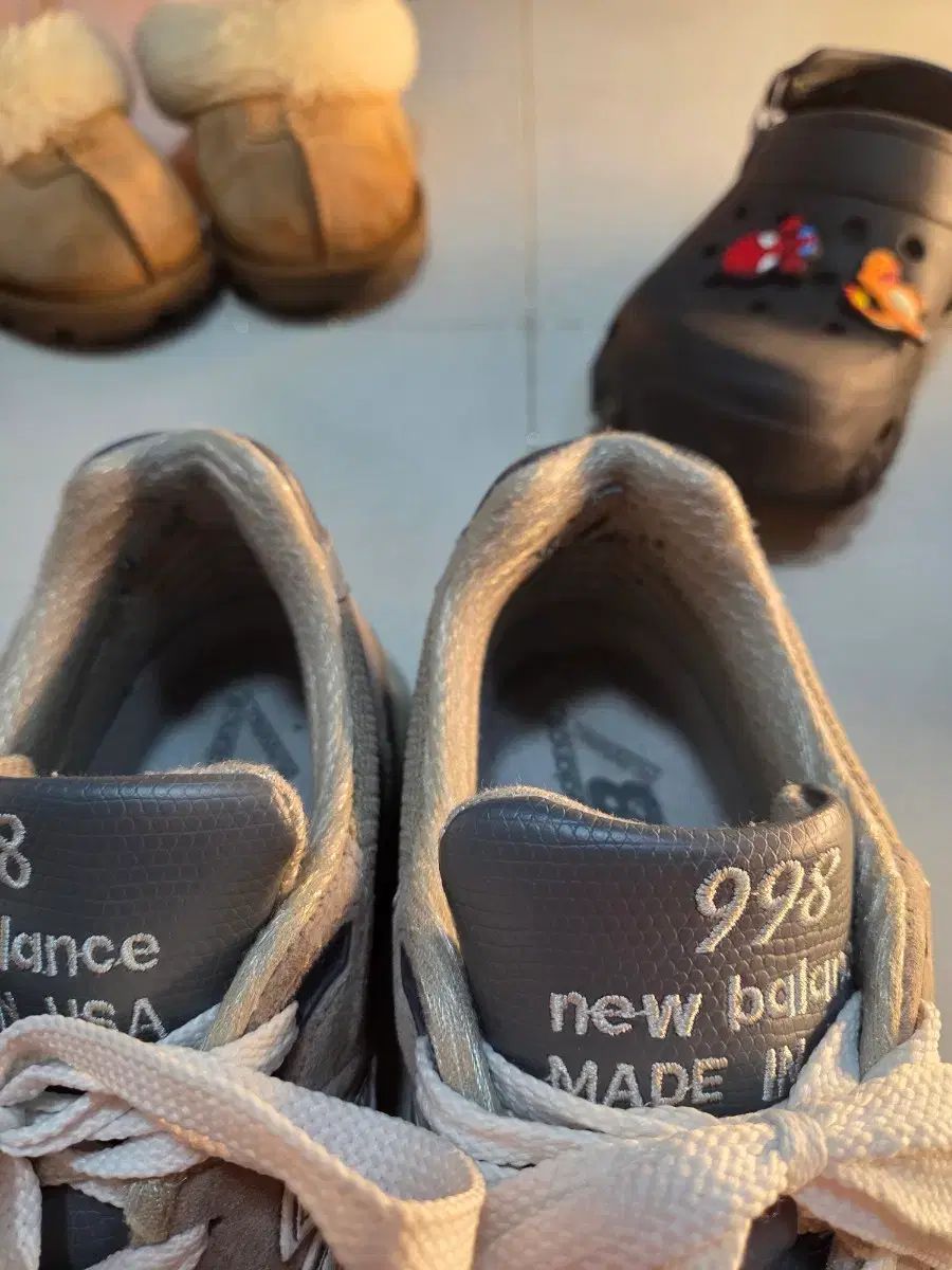 グレー シルバー