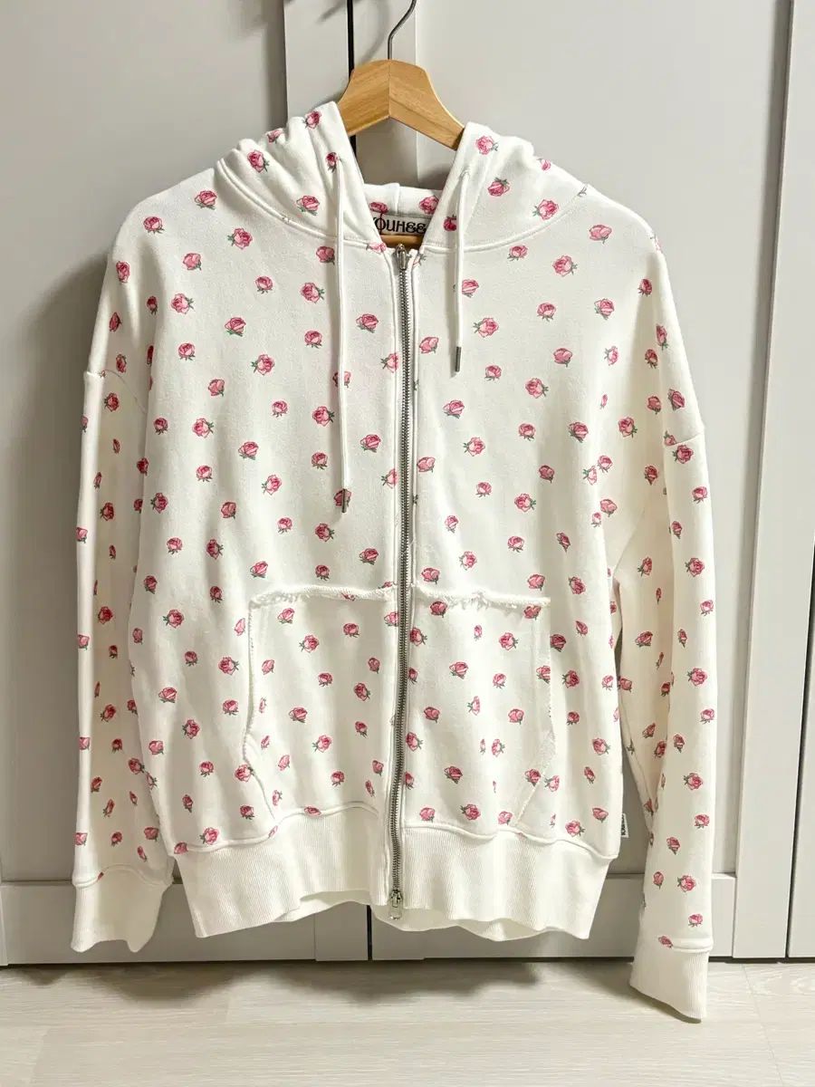 ユヒフラワー パータン フードジップアップ