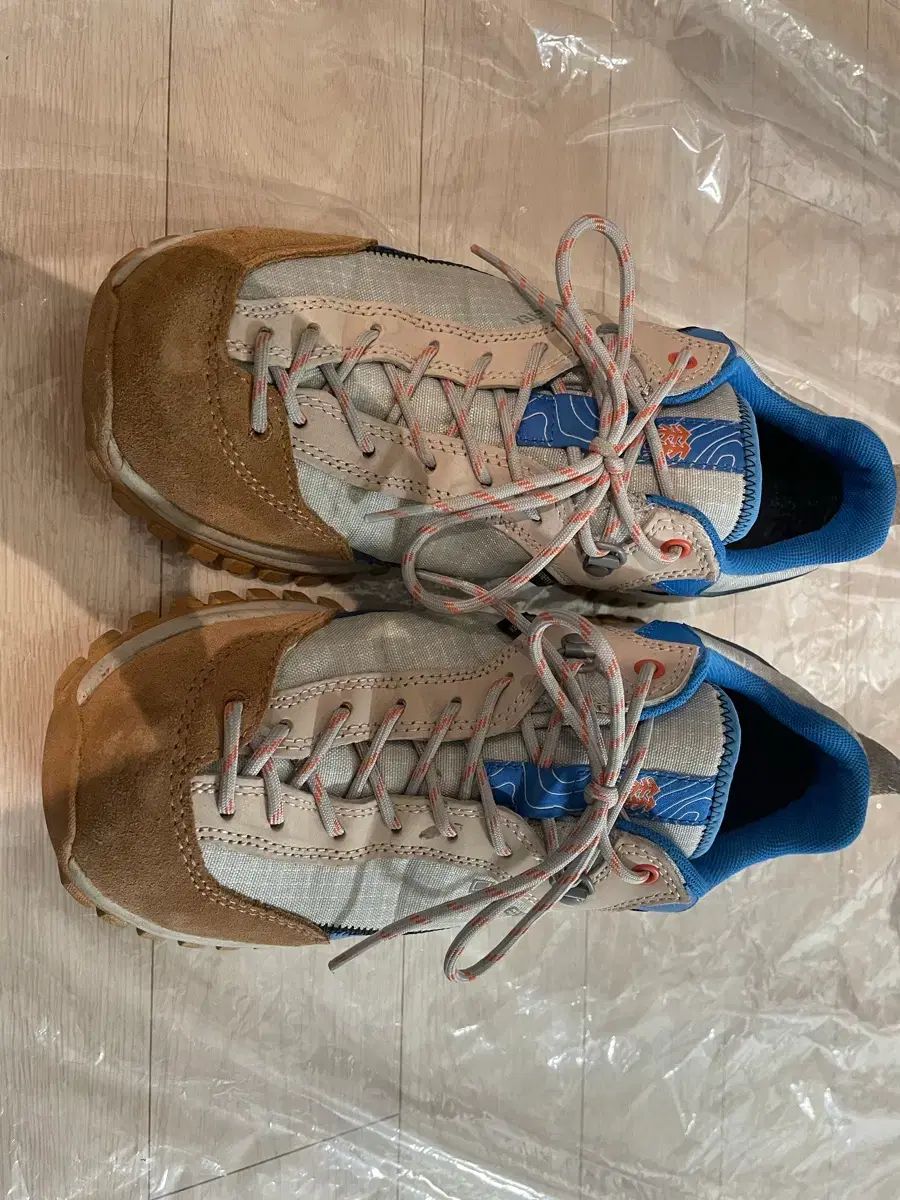 コーロンスポーツ キャンプ スニーカー