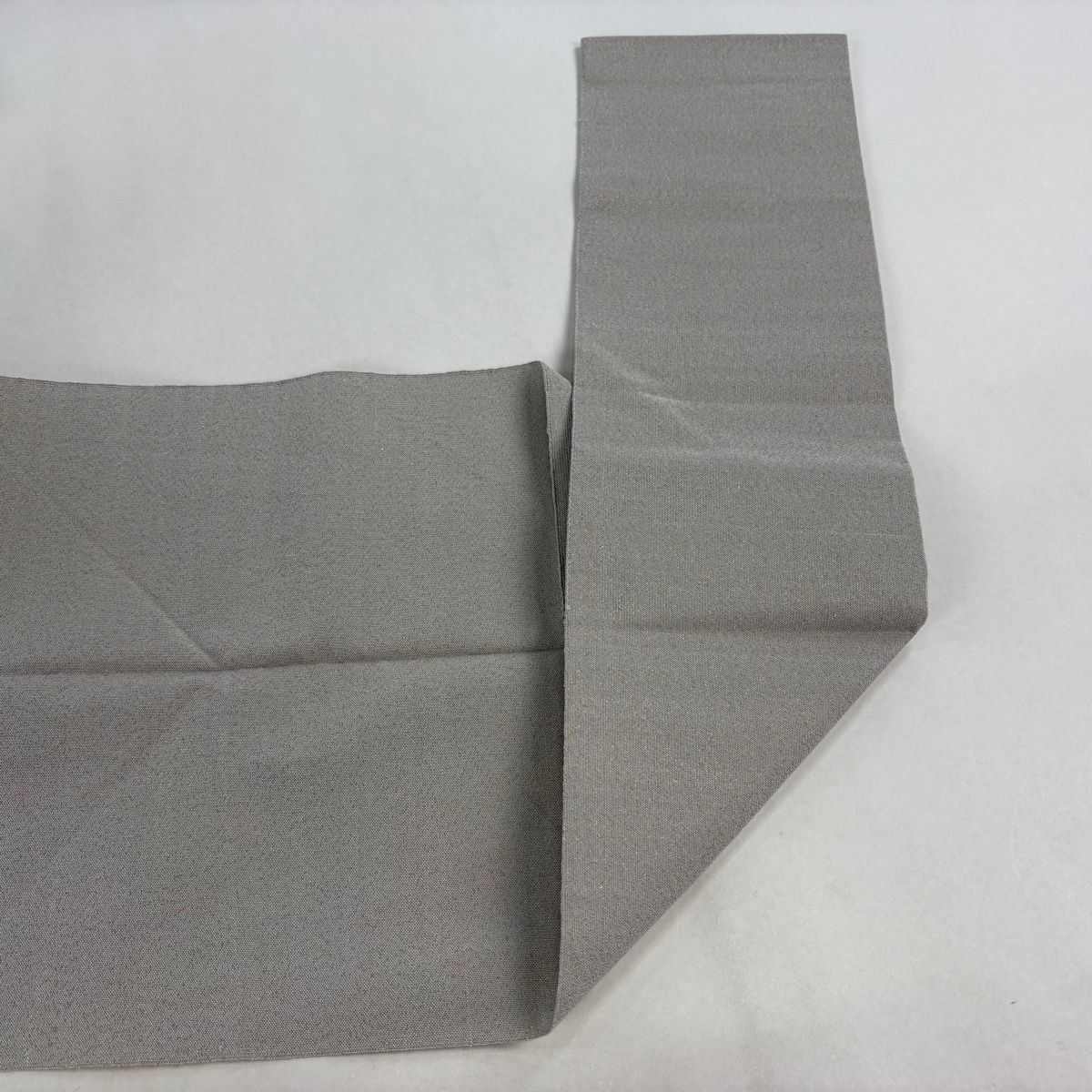  名古屋帯 秀品 八寸名古屋帯 松葉仕立て 幾何学 金糸 灰白 正絹 名古屋帯 帯