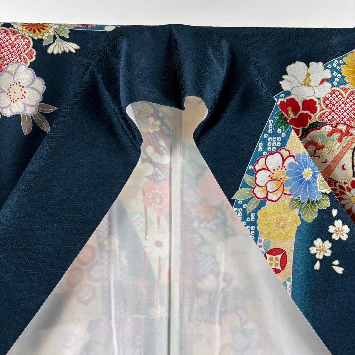  振袖 身丈168 cm 裄丈68 L 袷 袋帯フルセット 雪輪 草花 金彩 深緑 正絹 名品 振袖 着物