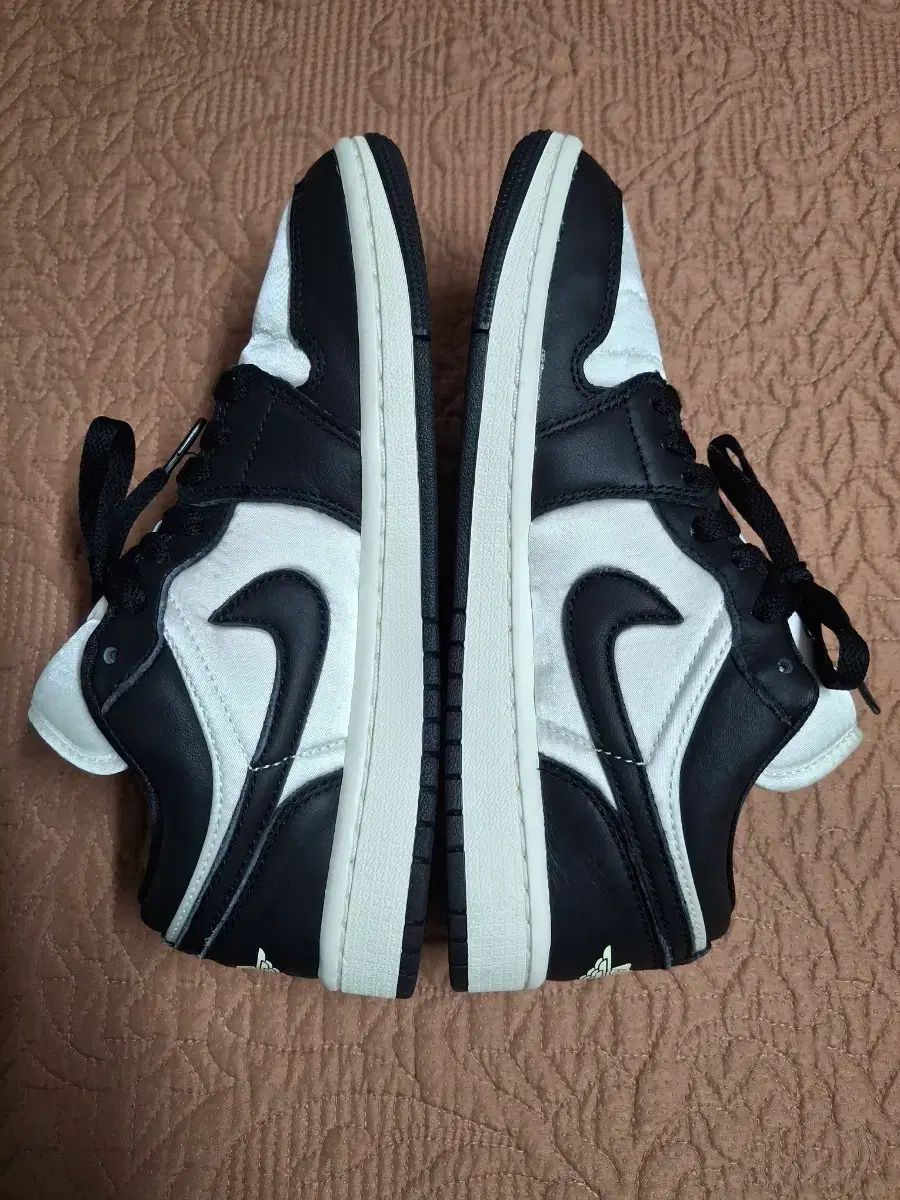 スニーカー 1209