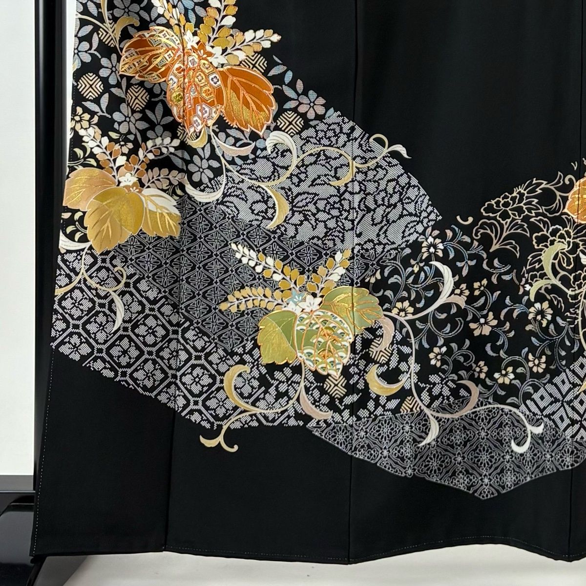 黒留袖 身丈154 cm 裄丈63 S 袷 千總 落款 桐 蜀江文 金糸 金彩 黒 正絹