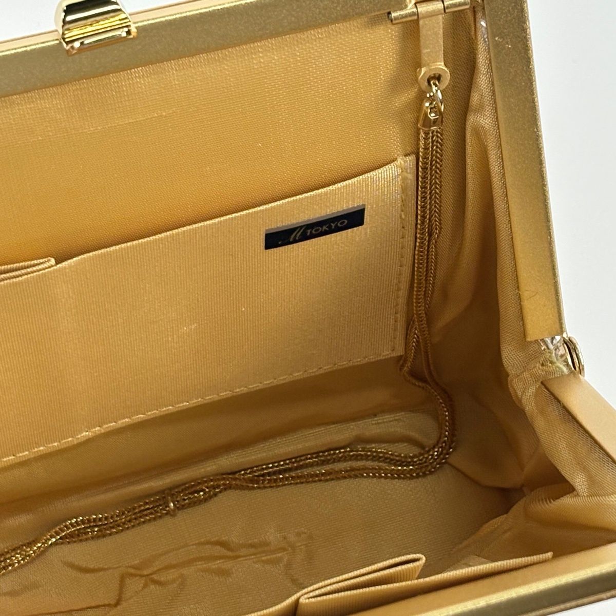 美品】 和装バッグ 優品 フォーマル 幾何学 金銀糸 箔 金色 和装小物