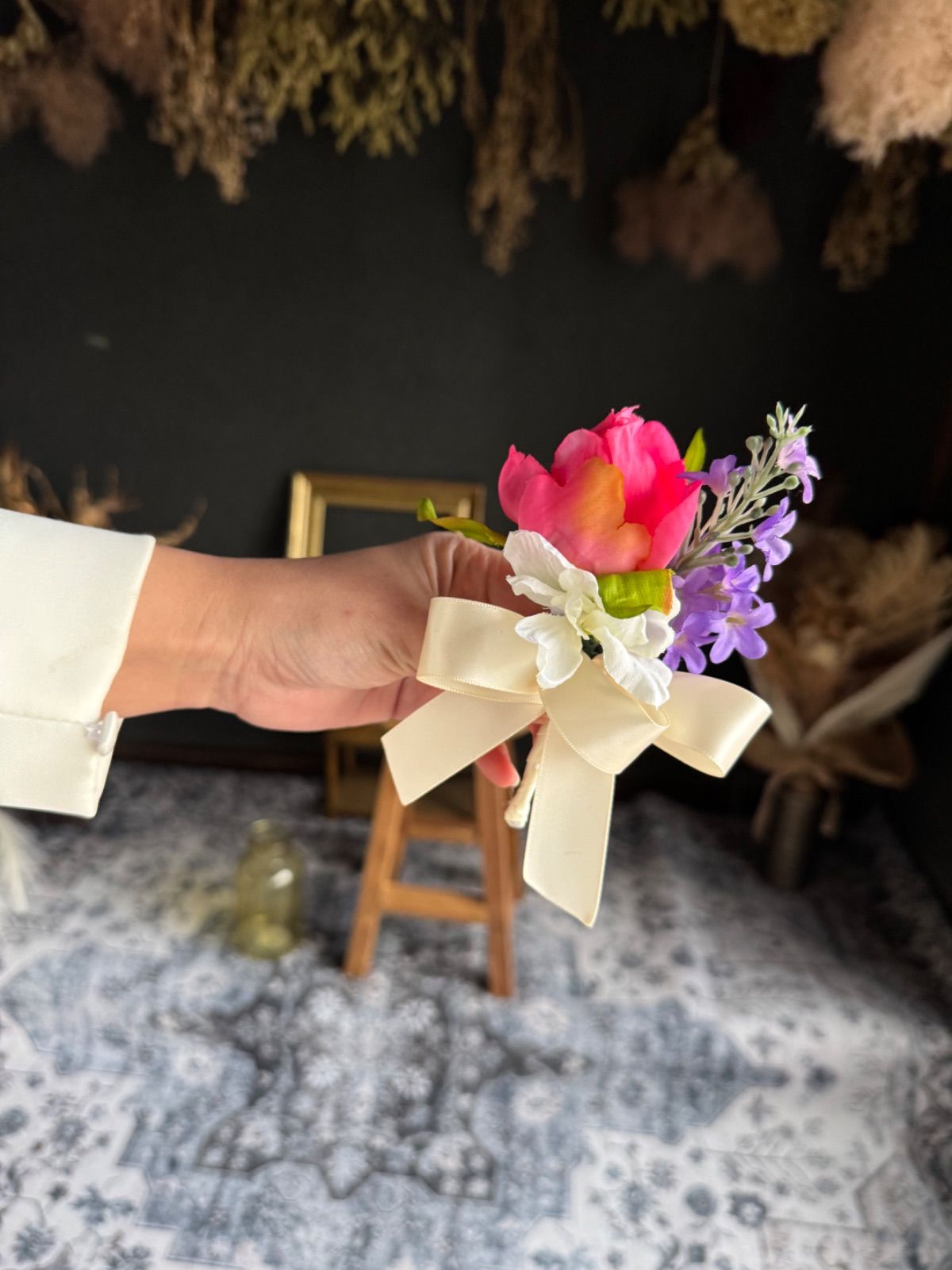 濃いピンクチューリップクラッチブーケ