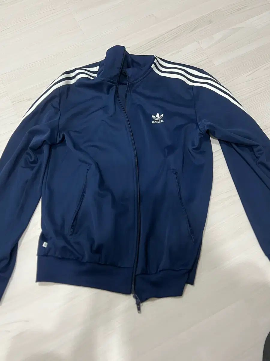 ファイヤーバード adidasオリジナル ジャージ アディカラー