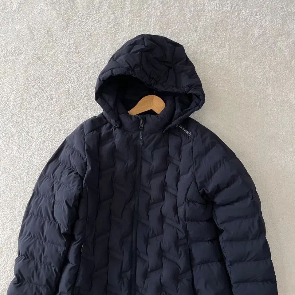 モンベル レディース 新モデル ダウン M