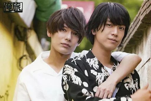 黒羽麻璃央×崎山つばさ【ブロマイド&サインあ付きカード】俺旅。～韓国～前・後編 815jB-6d3wL._AC_UF350,