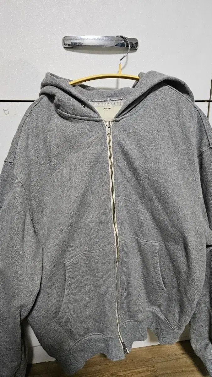 ポッタリー フーディー ジップアップ