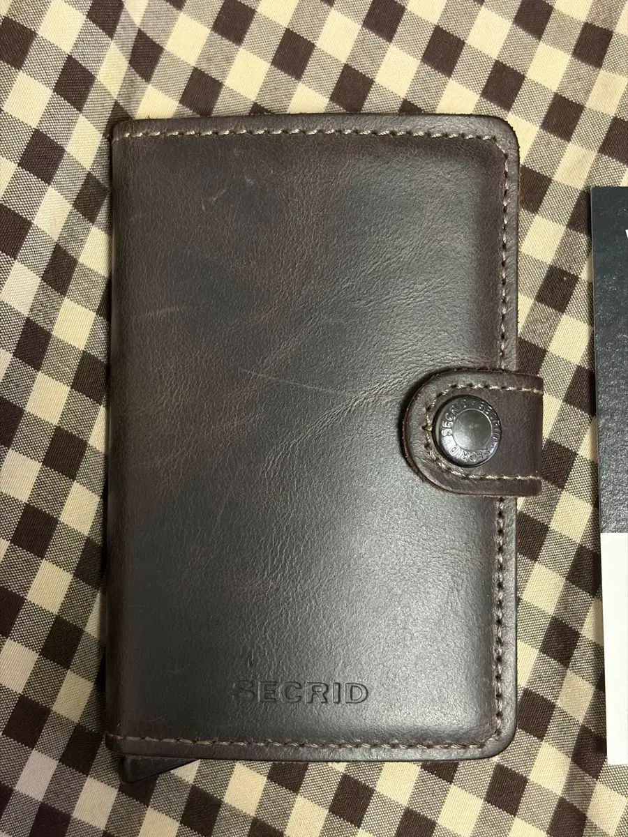 SECRID ミニウォレット ヴィンテージ チョコレート