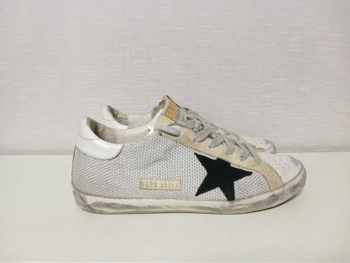 GOLDEN GOOSE ゴールデングース グレーコード