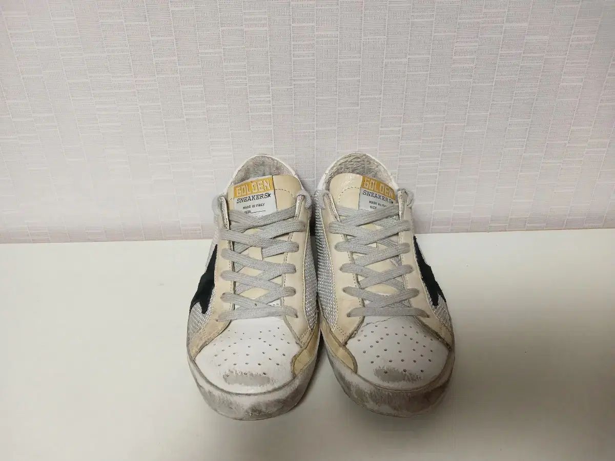 GOLDEN GOOSE ゴールデングース グレーコード
