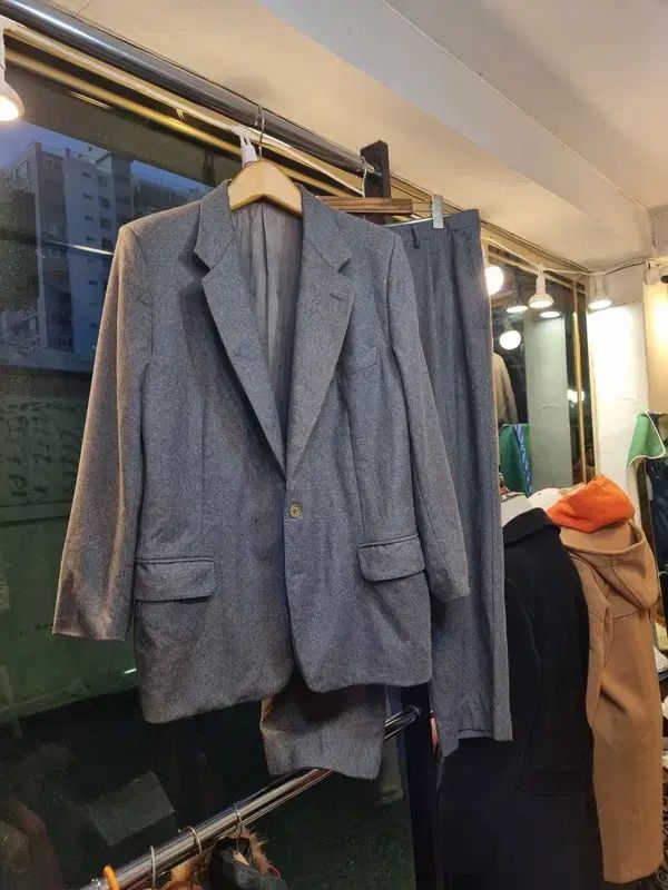 クリスチャンディオール 実物画像あり 実際サイズ 95-100 ウール スーツ