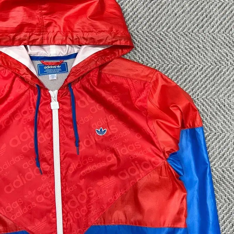 【 】ウィンドブレーカー アディダス バイカラー ウィンドブレーカー v0718 - メルカリ