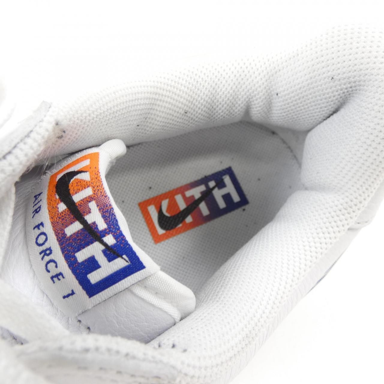 7928-100 スニーカー