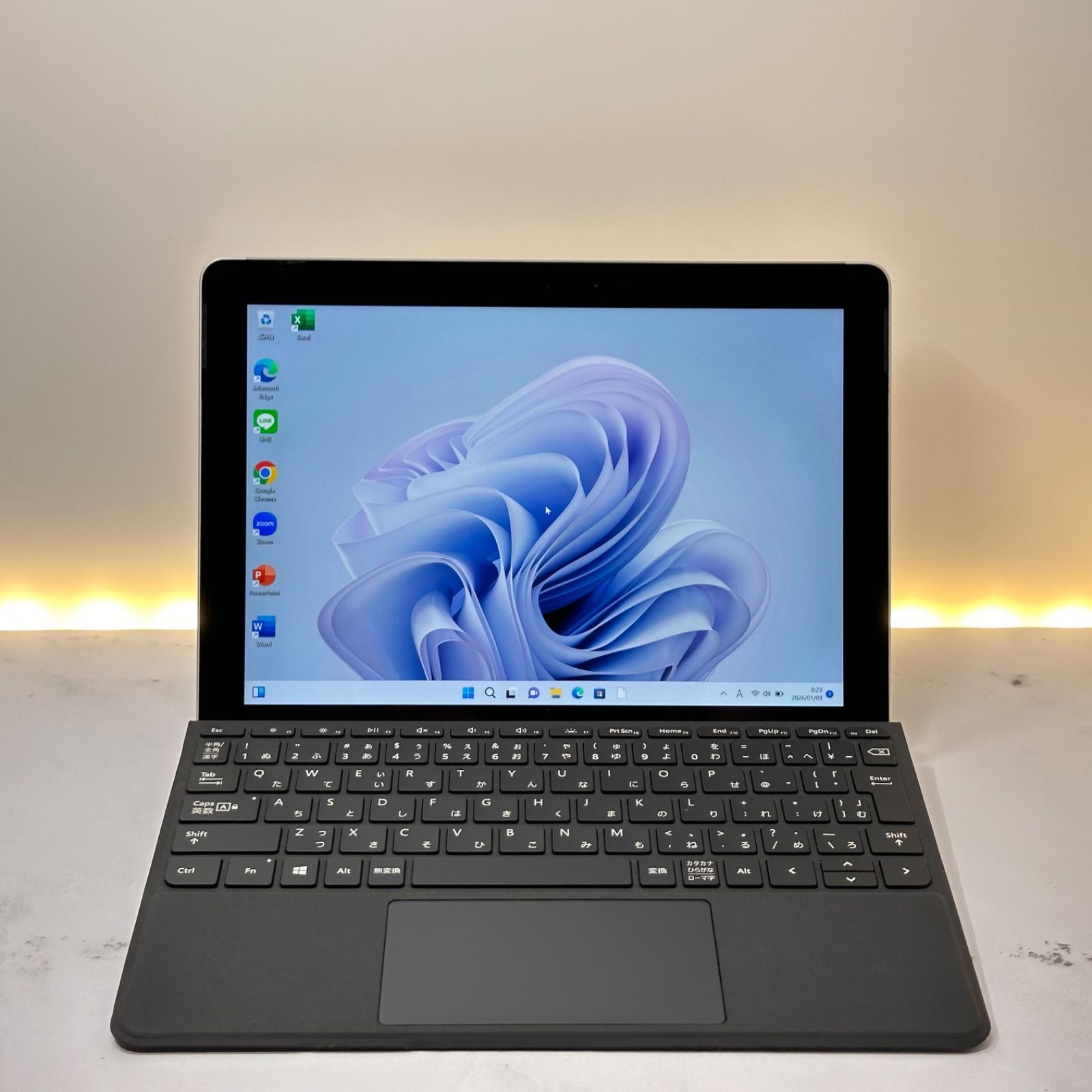 【極美SA】Surface Go P-4425Y 4GB/64GB 極美SA】Surface Go P-4425Y 4GB/64GB - メルカリ