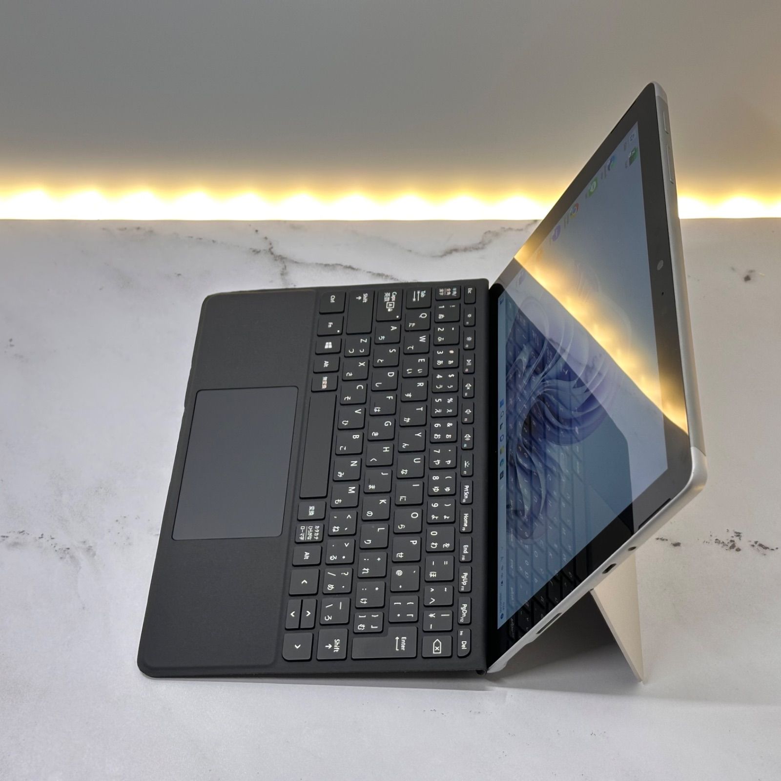 極美SA】Surface Go P-4425Y 4GB/64GB - メルカリ