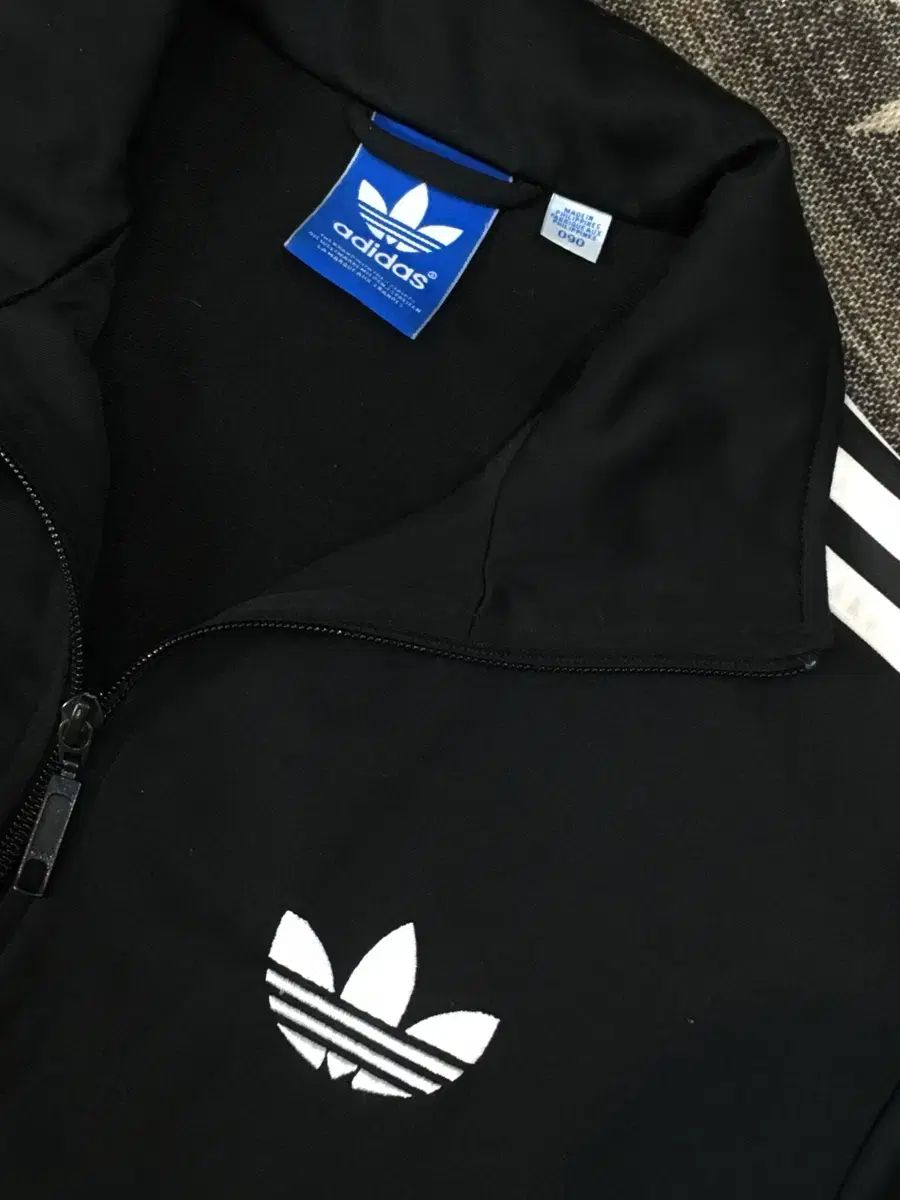 アディダス旧ファイヤーバード トラックジャージ