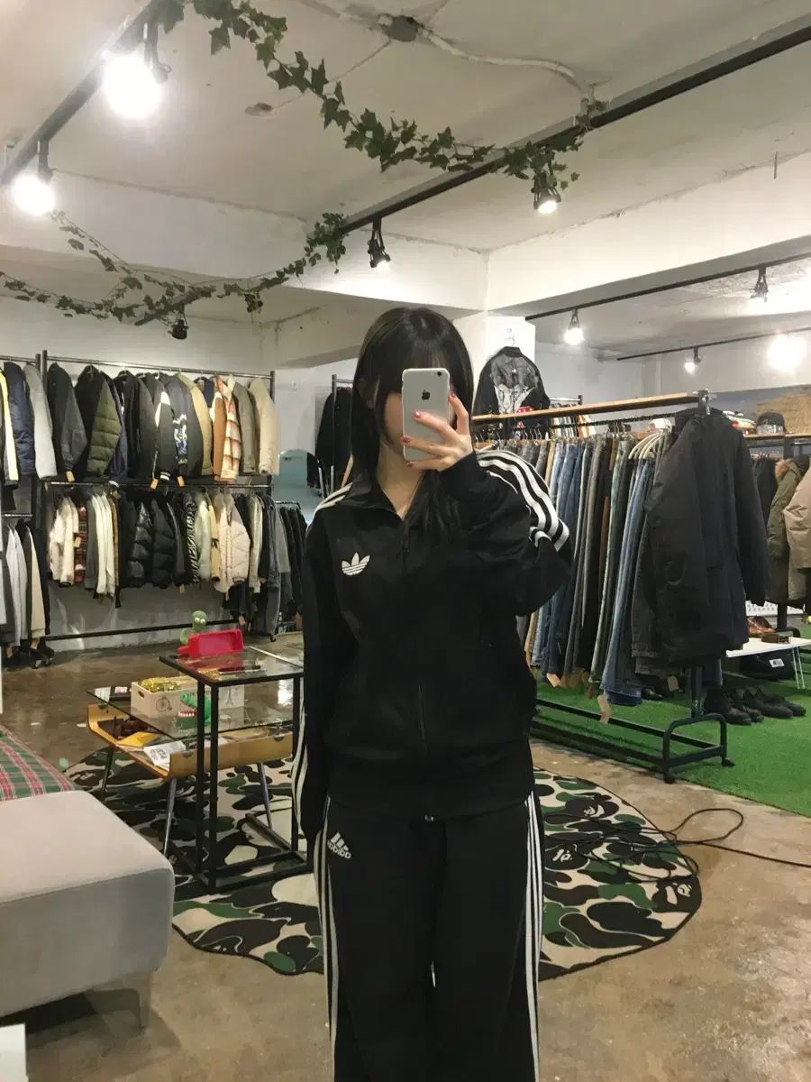 アディダス旧ファイヤーバード