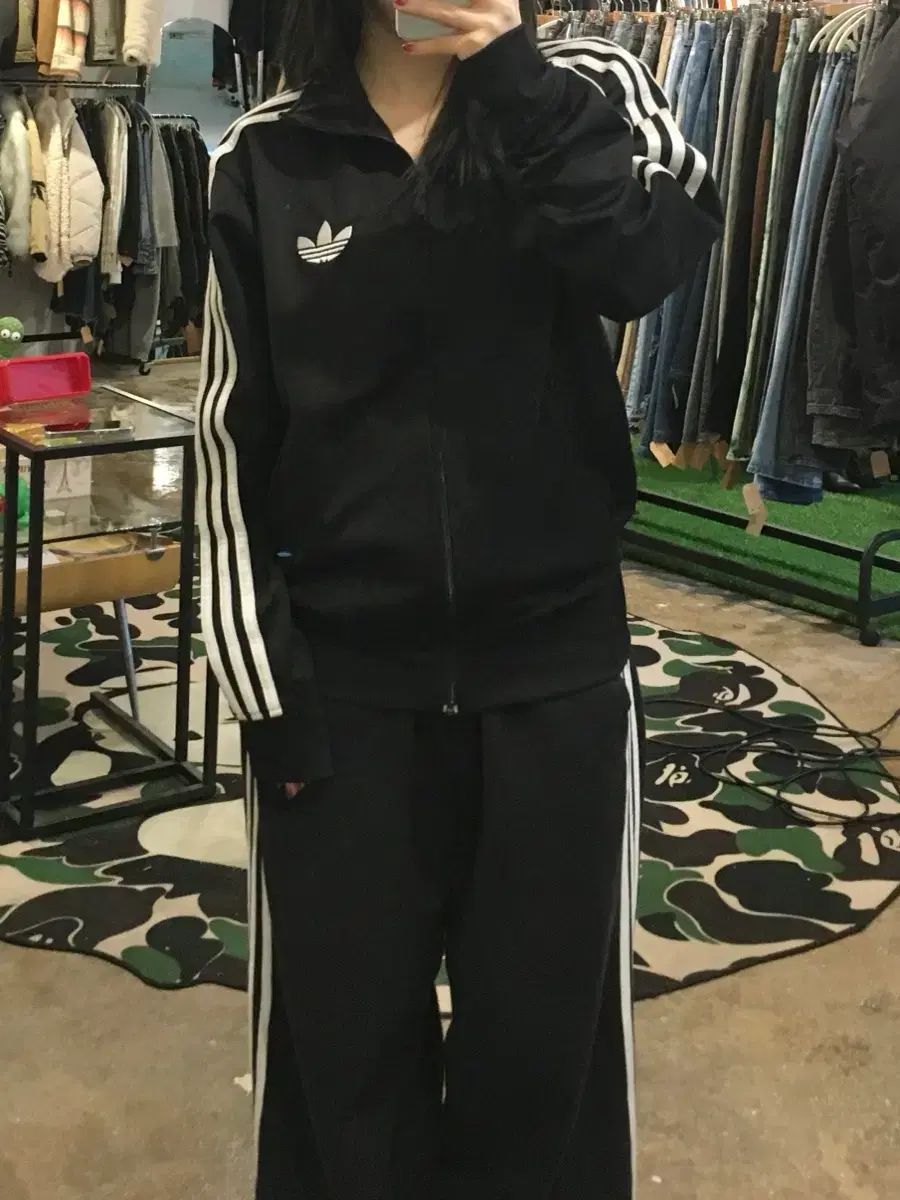 アディダス旧ファイヤーバード トラックジャージ