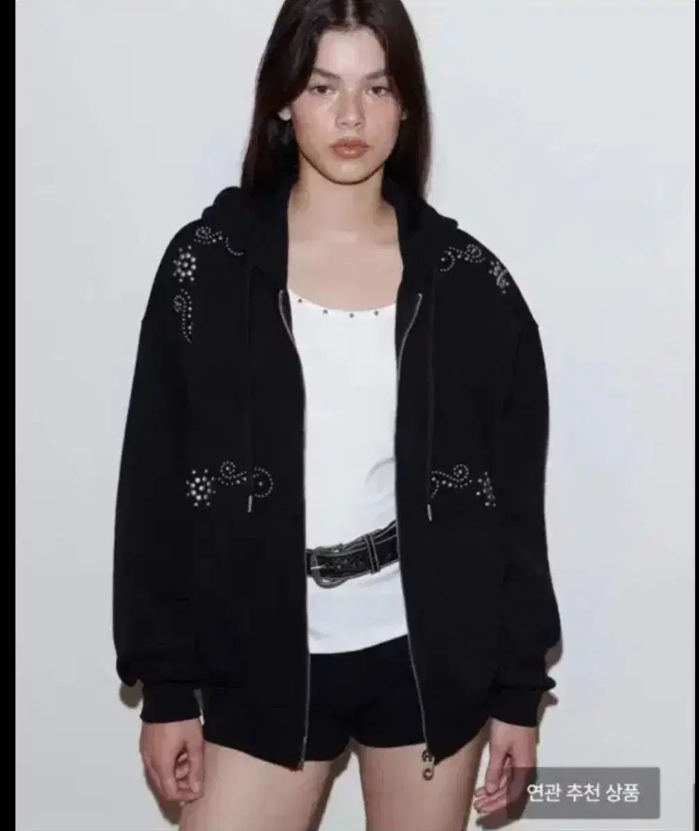 ポリSUEM フードジップアップ ソロ地獄 イ シアン 着用