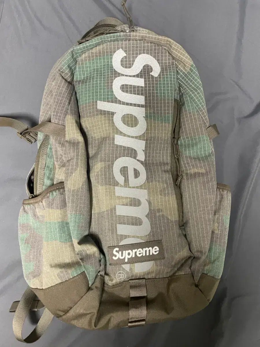 Supreme バックパック ウッドランド カモ - 24SS - メルカリ
