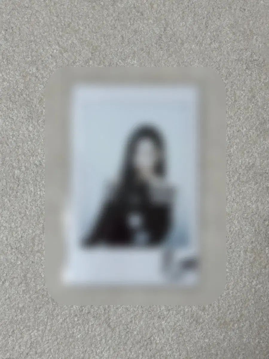 トリプルエス ジヨン タートルネック tripleS JiYeon