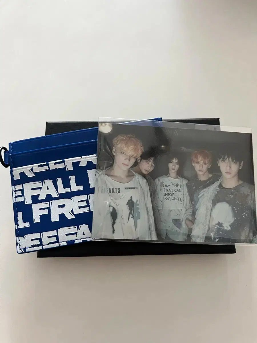 送料込み 在庫処分* TOMORROW X TOGETHER(TXT) FREEFALL カード