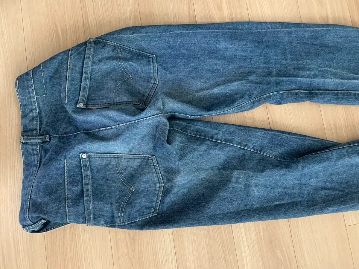 リーバイス エンジニアードジーンズ 0001 0835 インディゴデニム セルビッジ ワイドパンツ その他 