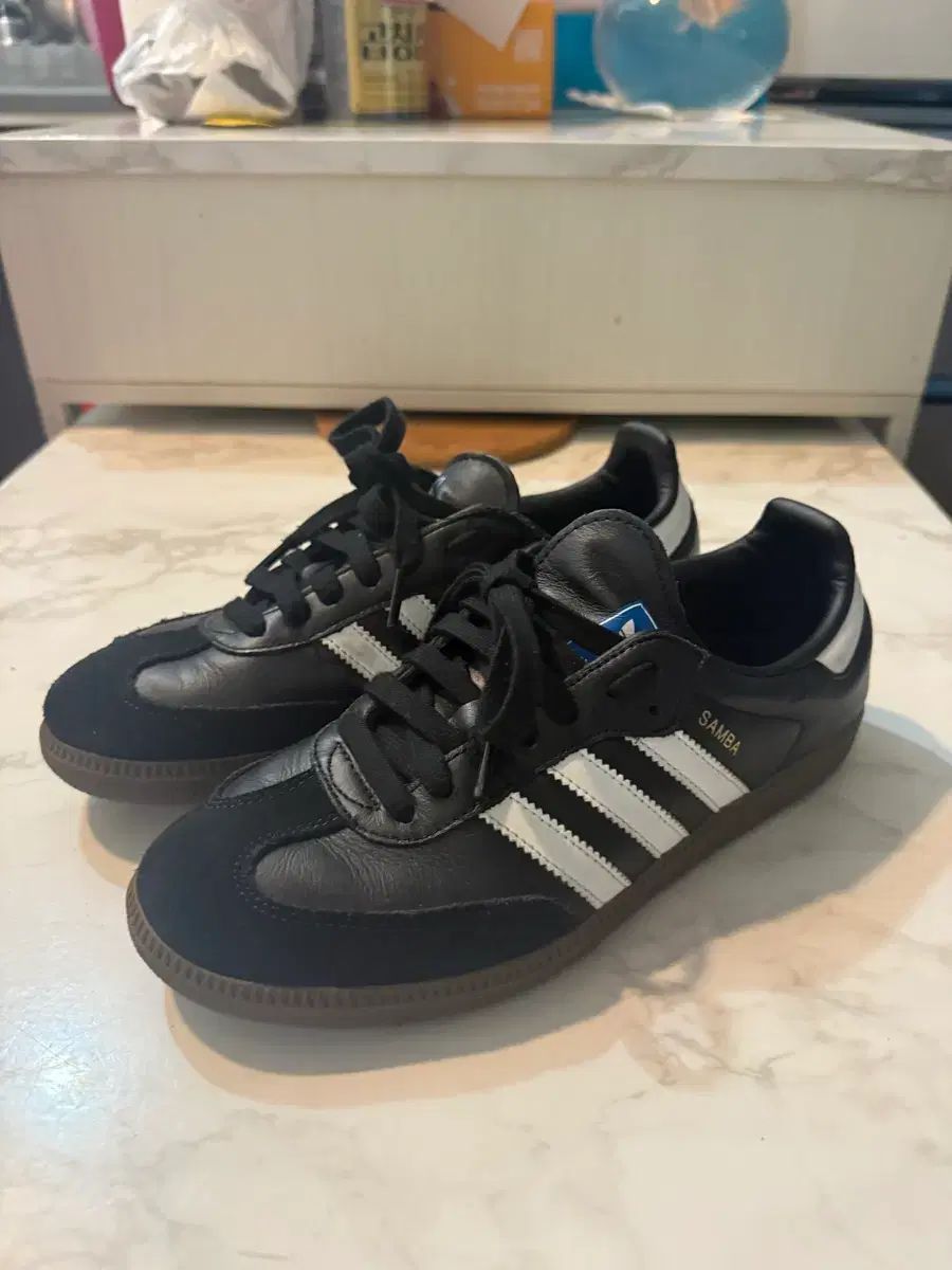 アディダス サンバ ブラック スニーカー