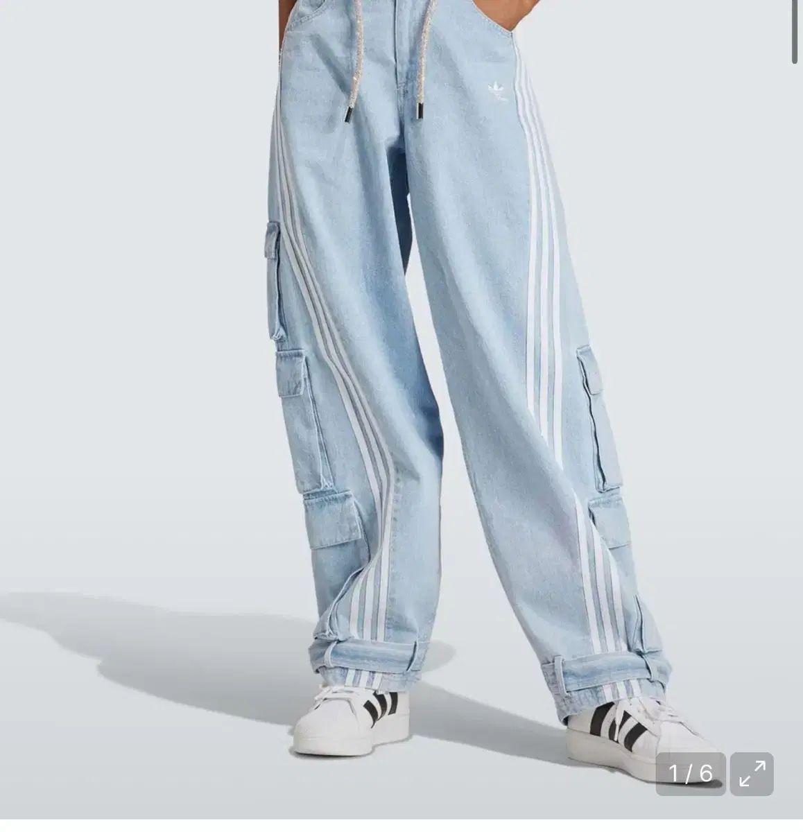 アディダス デニム カーゴ ズボン スカイブルー